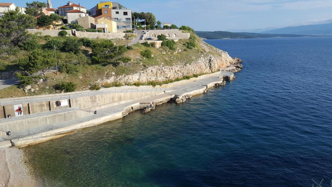 Sunset Apartment Vrbnik Bagian luar foto
